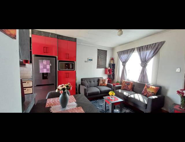 2 BEDROOM HOUSE FOR SALE IN WINDMILL PARK